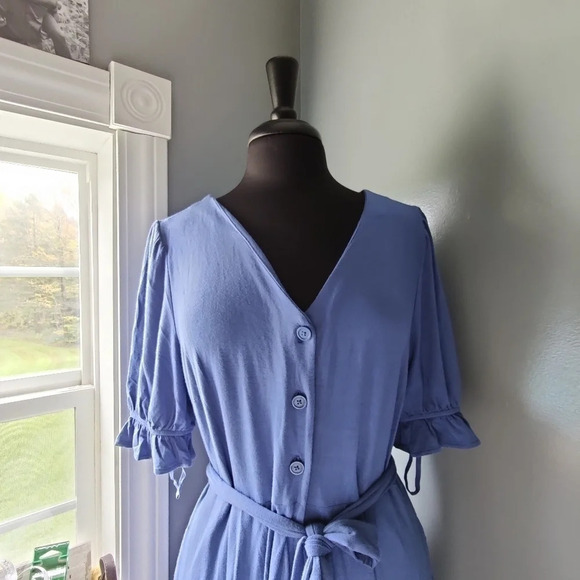 *NWT* Gap Button Front Jumpsuit - Picture 6 of 7